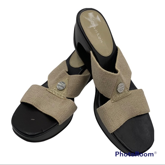 ❤️ Calvin Klein Tan "Marjory" Heel Platform Peep Toe Sandals Size 7.5M - Picture 1 of 9